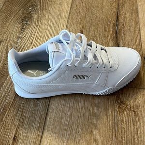 Brand new never worn Puma Bella SL
